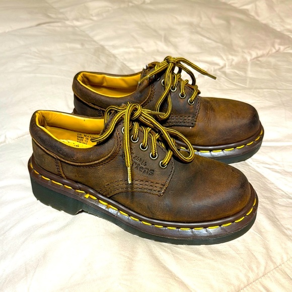 Dr. Martens Other - Dr. Martens Air Wair England Original Brown Leather Shoes Children Size 13